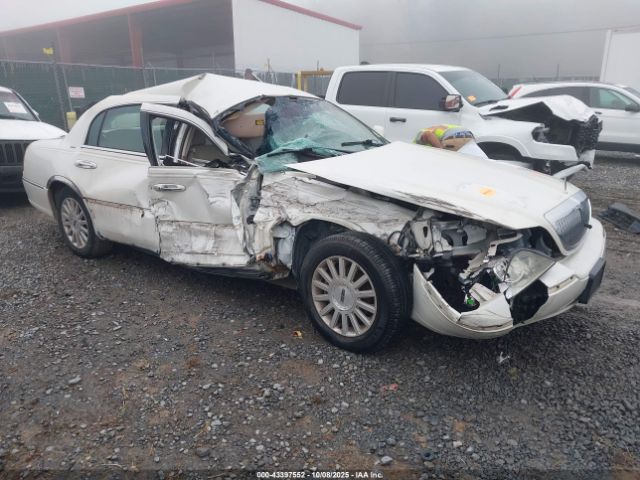 2004 LINCOLN TOWN CAR 1LNHM83W64Y618156