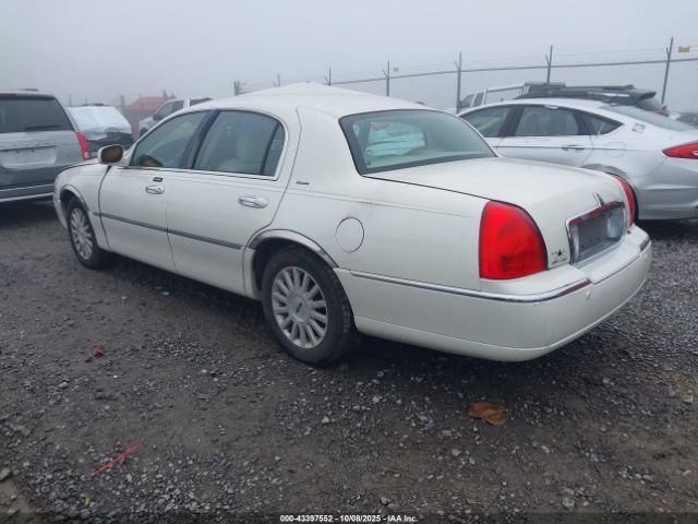 2004 LINCOLN TOWN CAR 1LNHM83W64Y618156 Photo 2