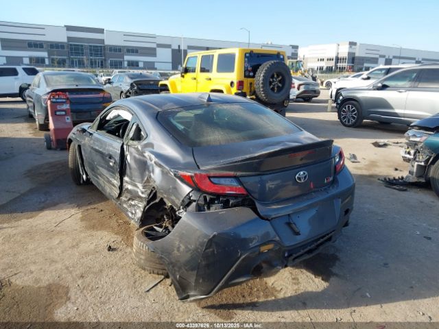 2025 TOYOTA GR86 JF1ZNBE13S9755296 Photo 2