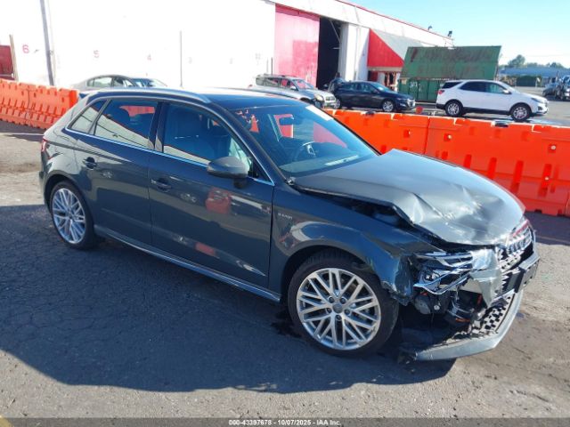 2018 AUDI A3 E-TRON WAUTPBFF1JA067683 Photo 0