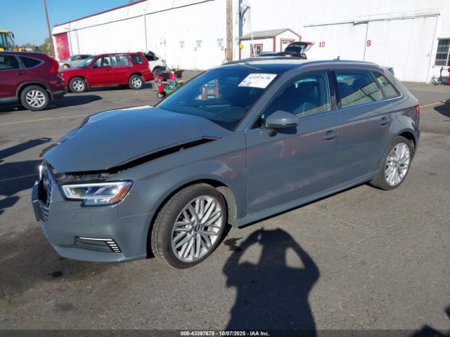2018 AUDI A3 E-TRON WAUTPBFF1JA067683 Photo 1
