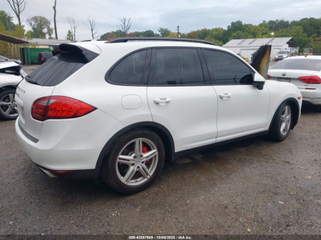 2012 PORSCHE CAYENNE WP1AB2A29CLA47409 Photo 3
