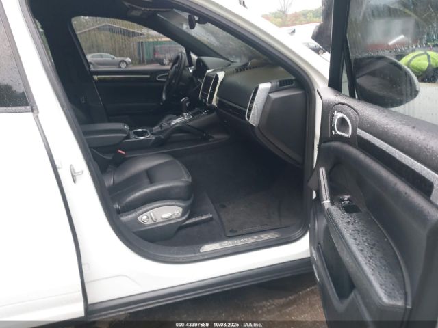 2012 PORSCHE CAYENNE WP1AB2A29CLA47409 Photo 4