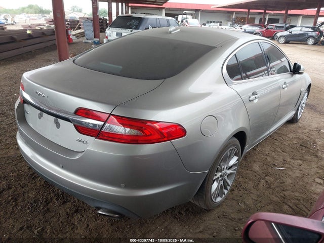 2013 JAGUAR XF SAJWA0E74D8S71245 Photo 3