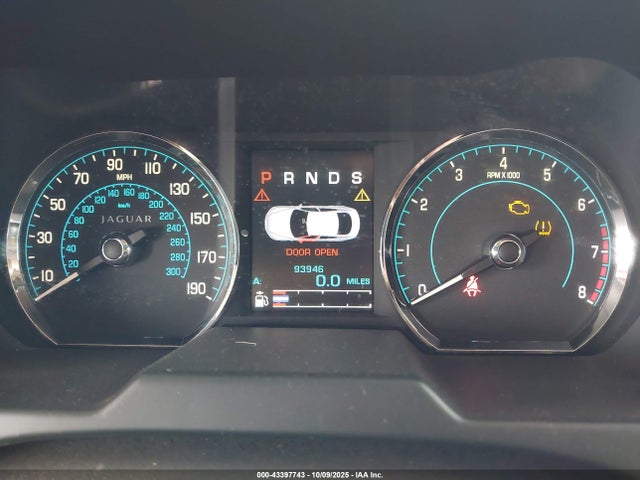 2013 JAGUAR XF SAJWA0E74D8S71245 Photo 6