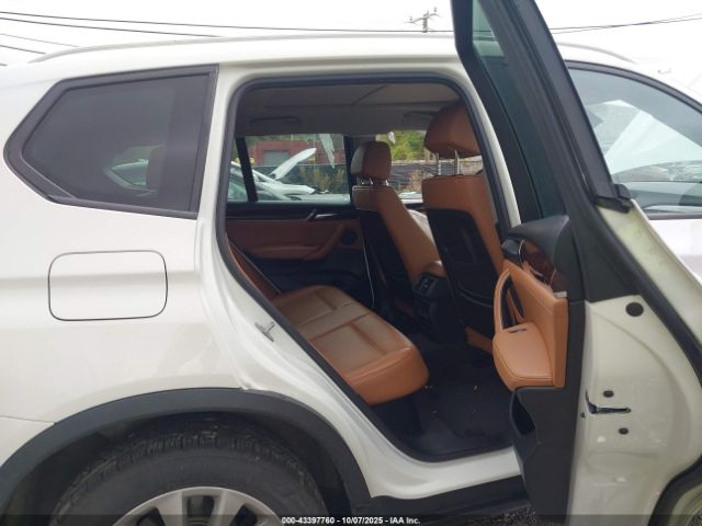 2016 BMW X3 5UXWX9C55G0D77839 Photo 7