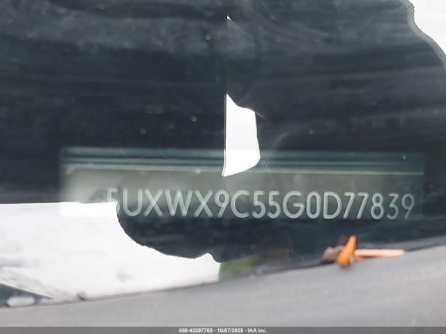 2016 BMW X3 5UXWX9C55G0D77839 Photo 8