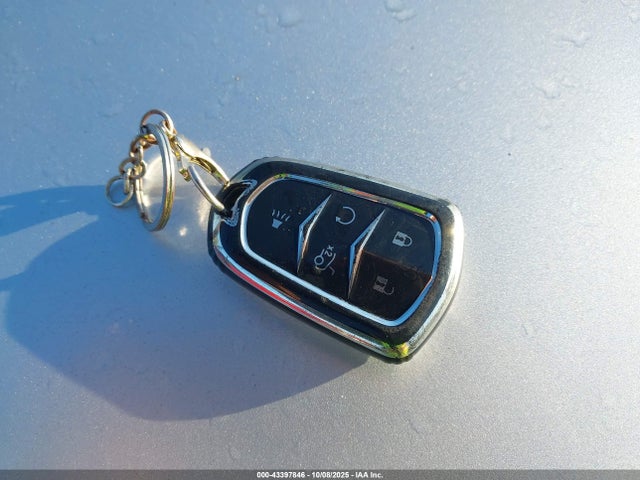 2017 CADILLAC XT5 1GYKNDRS7HZ175076 Photo 10