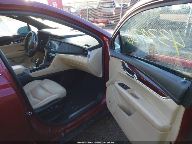 2017 CADILLAC XT5 1GYKNDRS7HZ175076 Photo 4