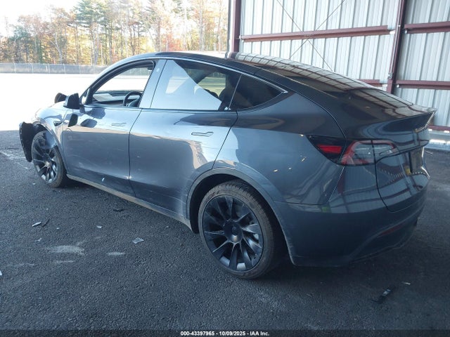 2022 TESLA MODEL Y 7SAYGDEE9NA010903 Photo 2