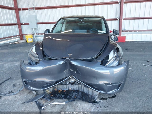 2022 TESLA MODEL Y 7SAYGDEE9NA010903 Photo 5