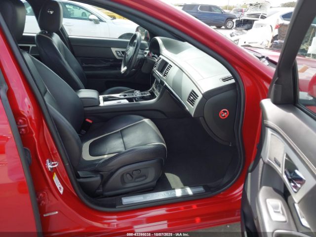 2015 JAGUAR XF SAJWA0HP8FMU81904 Photo 4