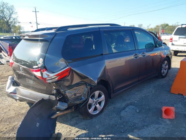 2019 TOYOTA SIENNA 5TDKZ3DC8KS015527 Photo 3