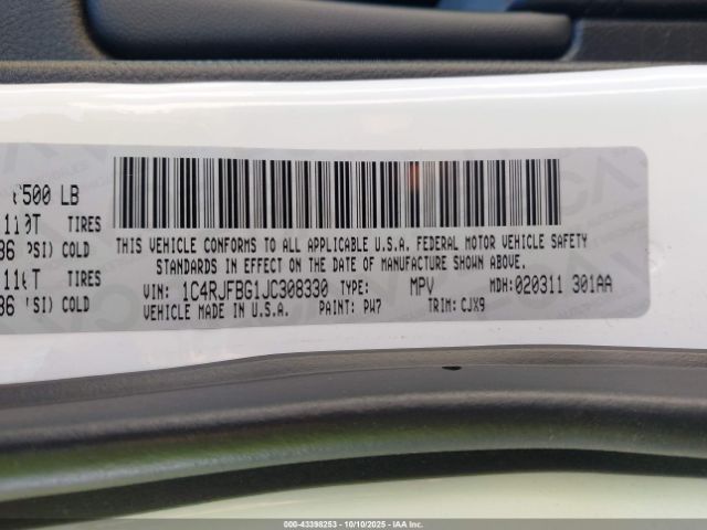 2018 JEEP GRAND CHEROKEE 1C4RJFBG1JC308330 Photo 8