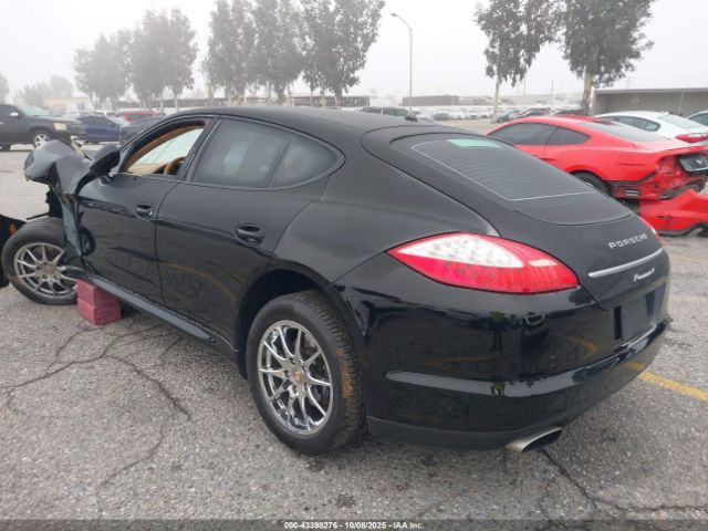 2011 PORSCHE PANAMERA WP0AA2A77BL012544 Photo 2