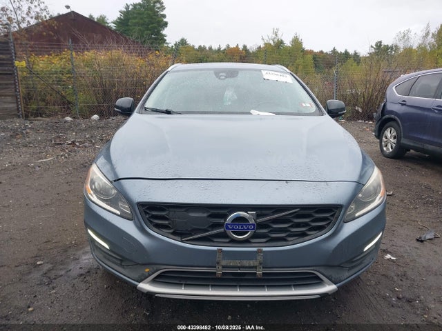 43398482 :رقم المزاد ، YV440MWK6H1035033 vin ، 2017 Volvo V60 Cross Country T5 مزاد بيع