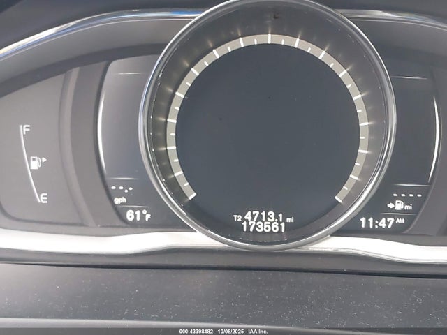 43398482 :رقم المزاد ، YV440MWK6H1035033 vin ، 2017 Volvo V60 Cross Country T5 مزاد بيع