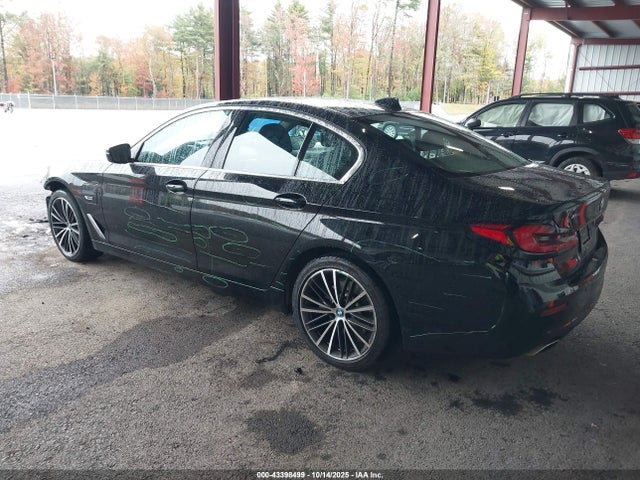 2023 BMW 530E WBA33AG09PCN96540 Photo 2