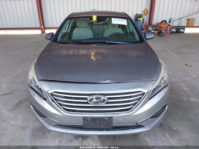 Hyundai 2017 2017 5NPE24AF2HH562927 Image 12