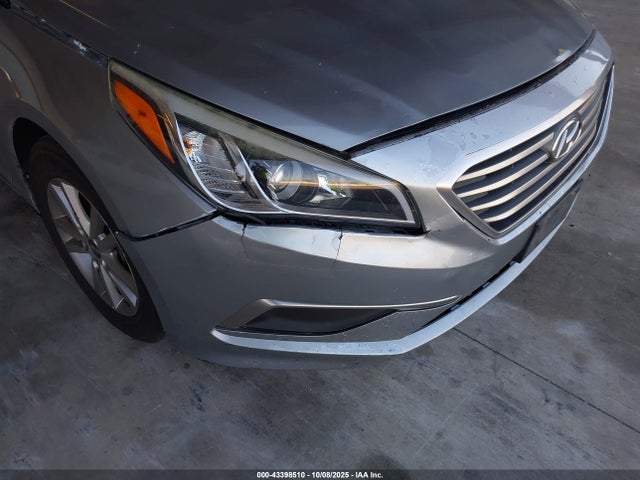 Hyundai 2017 2017 5NPE24AF2HH562927 Image 17