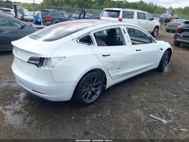 2018 TESLA MODEL 3 5YJ3E1EA3JF023264 Photo 3
