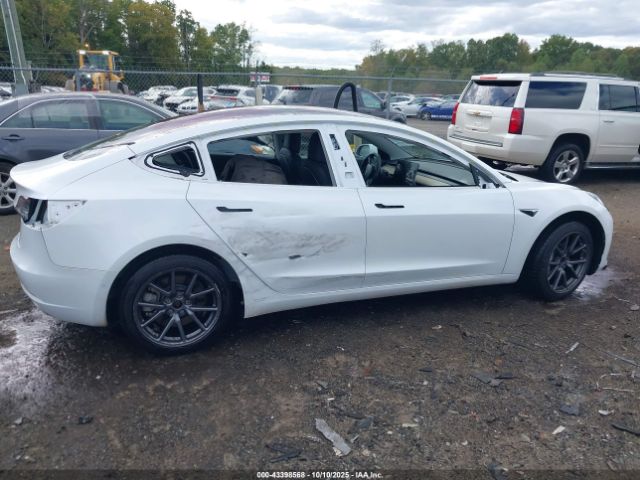 2018 TESLA MODEL 3 5YJ3E1EA3JF023264 Photo 5