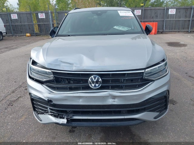 43398599 :رقم المزاد ، 3VV8B7AX5RM052219 vin ، 2024 Volkswagen Tiguan 2.0t Se R-line Black مزاد بيع