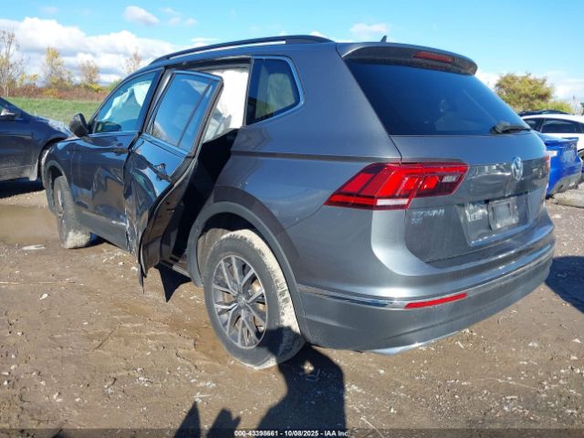 2020 VOLKSWAGEN TIGUAN 3VV2B7AX2LM136575 Photo 2
