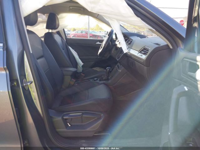 2020 VOLKSWAGEN TIGUAN 3VV2B7AX2LM136575 Photo 4