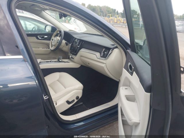 2023 VOLVO XC60 YV4L12RN9P1339085 Photo 4