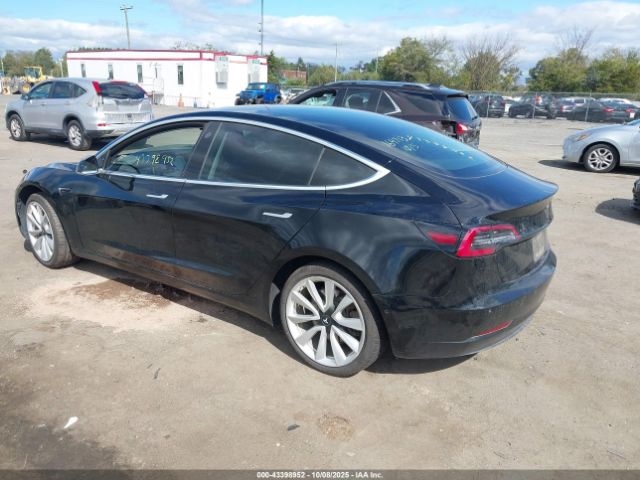 2018 TESLA MODEL 3 5YJ3E1EB9JF151176 Photo 2