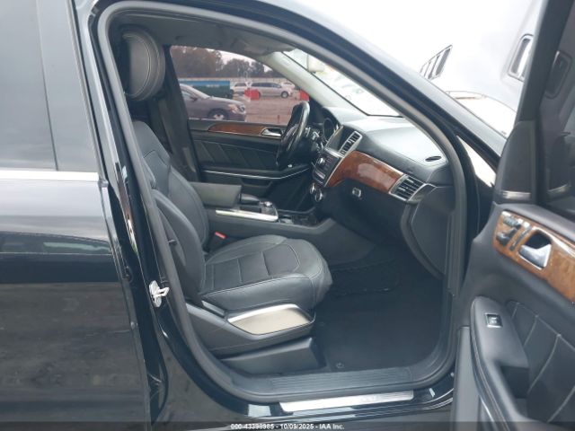 2015 MERCEDES-BENZ GL 550 4JGDF7DE4FA541078 Photo 4