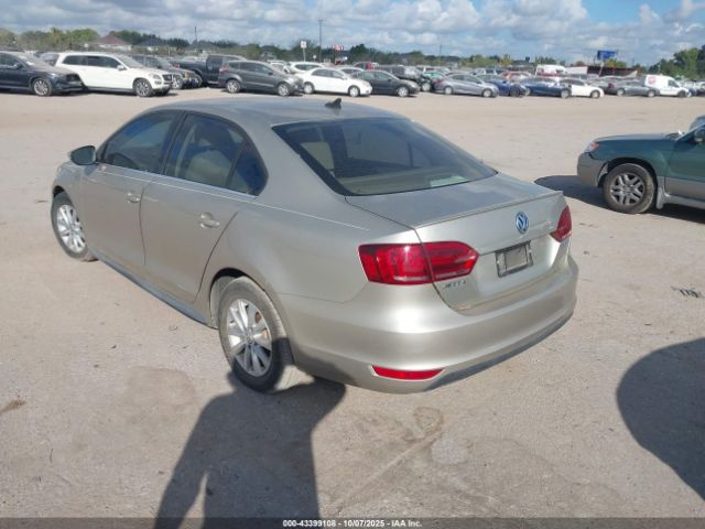2014 VOLKSWAGEN JETTA HYBRID 3VW637AJ1EM213607 Photo 2