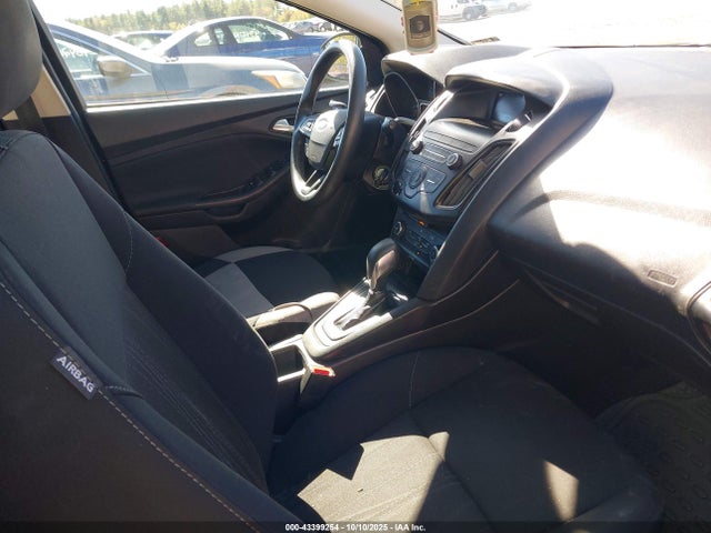 1FADP3K26JL205969 Ford FOCUS SE
