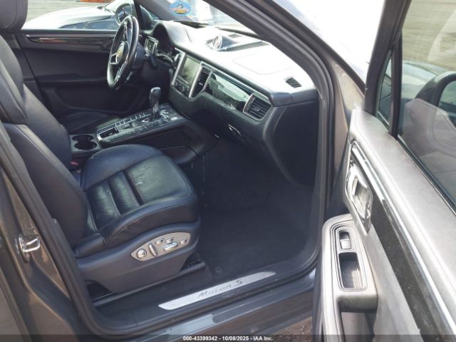 2015 PORSCHE MACAN WP1AB2A50FLB60177 Photo 4