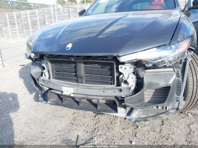 2022 MASERATI LEVANTE ZN661XUA1NX393801 Photo 5