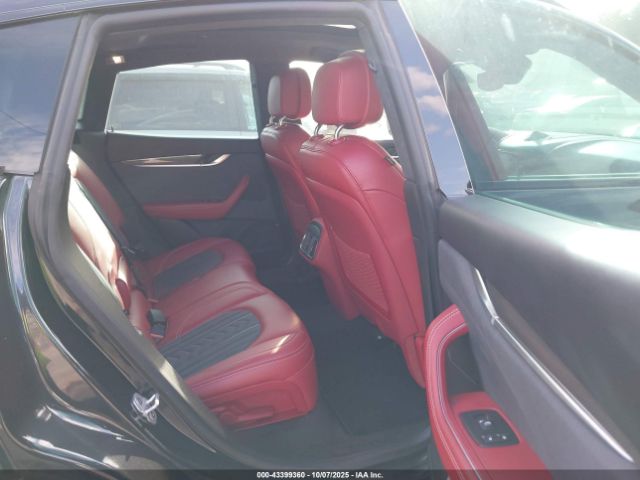 2022 MASERATI LEVANTE ZN661XUA1NX393801 Photo 7