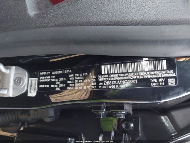 2022 MASERATI LEVANTE ZN661XUA1NX393801 Photo 8