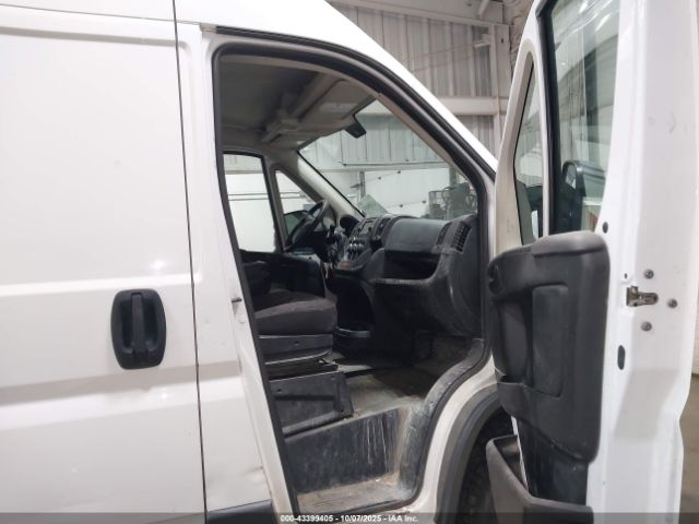 2017 RAM PROMASTER 2500 3C6TRVDG2HE510397 Photo 4