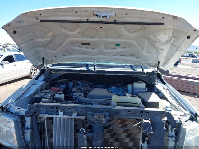 1N6BF0LY6JN810579 Nissan NV