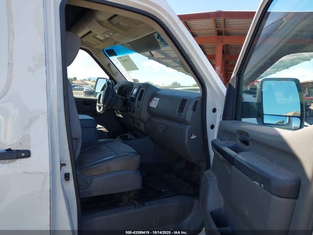 1N6BF0LY6JN810579 Nissan NV