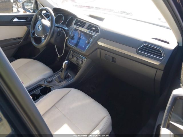 2020 VOLKSWAGEN TIGUAN 3VV2B7AX8LM027974 Photo 4