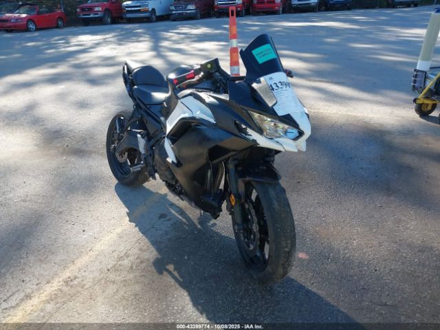 2023 KAWASAKI EX650 ML5EXER13PDAA4677