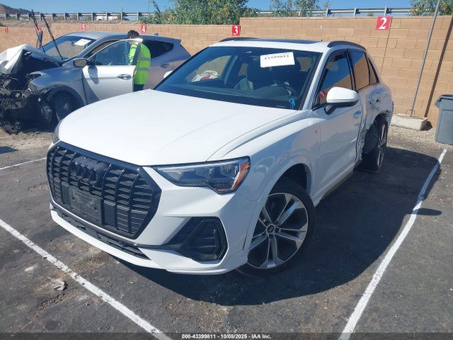 2021 AUDI Q3 WA1DECF36M1069033 Photo 1