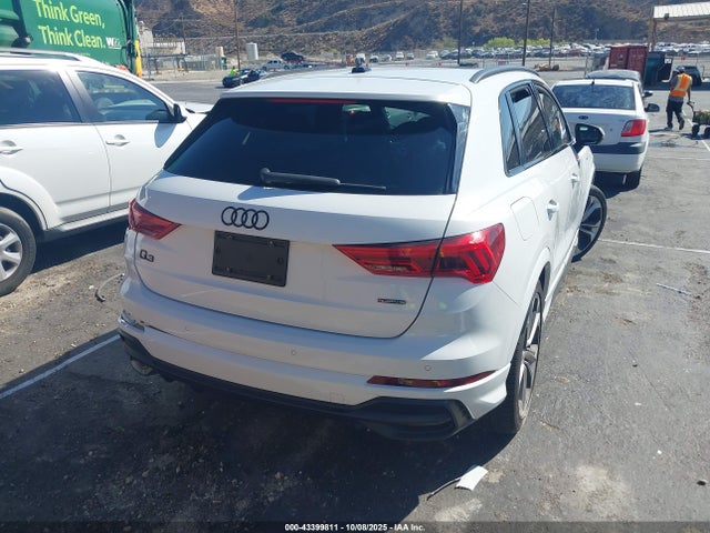 2021 AUDI Q3 WA1DECF36M1069033 Photo 3