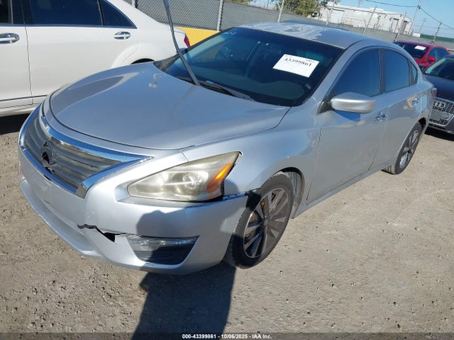 Nissan 2014 2014 1N4AL3AP1EC203984 Image 2