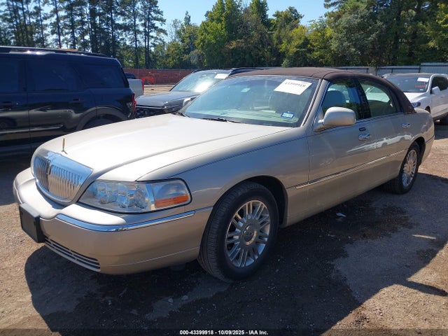 2009 LINCOLN TOWN CAR 2LNHM82V19X601474 Photo 1