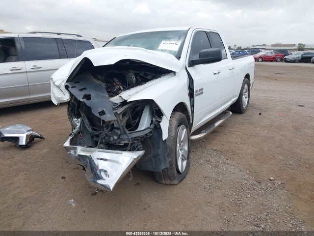 1C6RR6GT9HS682979 RAM 1500 Slt 4x2 6&#039;4 Box