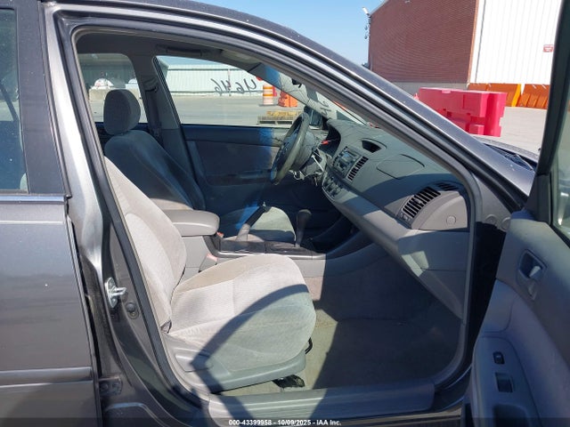 2002 Toyota Camry Le მანქანა იყიდება აუქციონზე, vin: JTDBE32KX20119378, აუქციონის ნომერი: 43399958