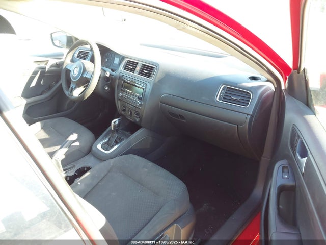 3VW2K7AJ1EM237147 Volkswagen 2014